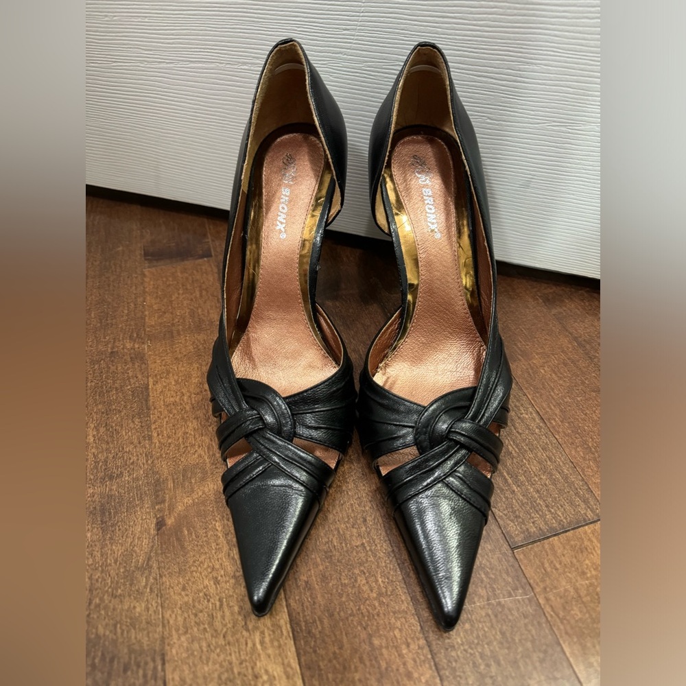 Women’s Bronx pumps size 10